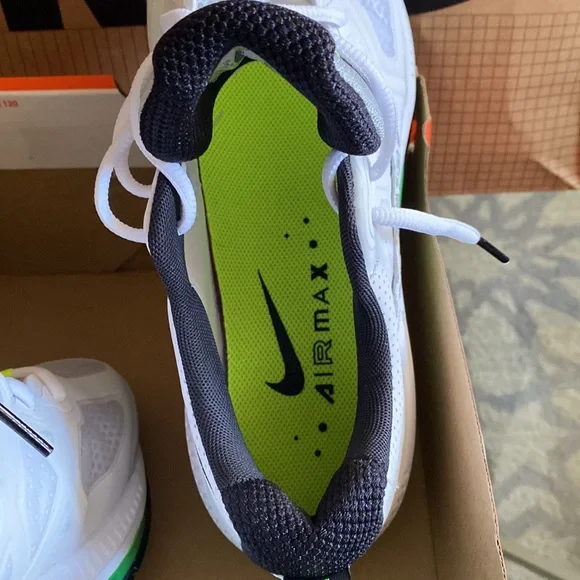 Brand new Nike Air MAX GENOME White men’s 9 - Picture 8 of 11